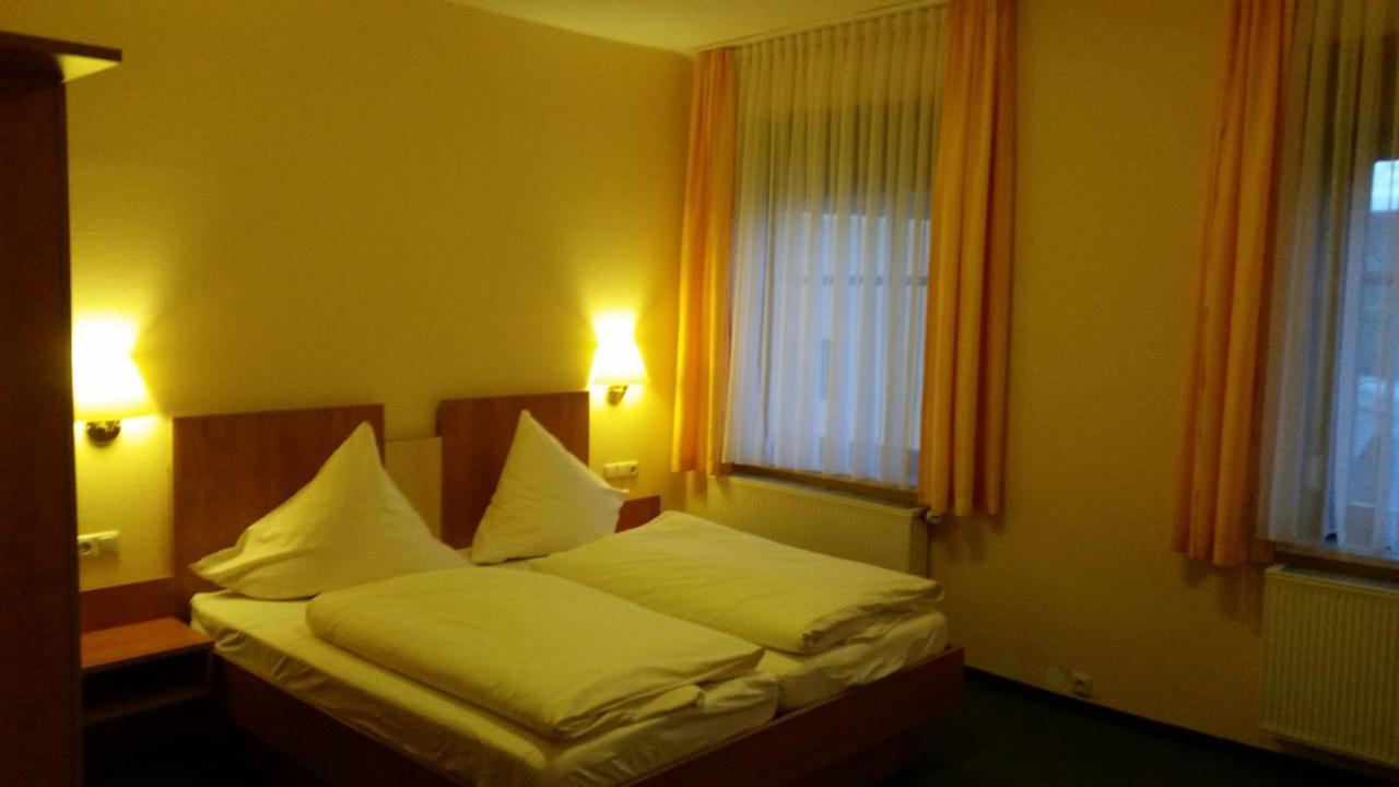 Hotel Thueringer Hof Ebeleben Bagian luar foto
