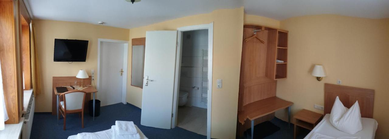 Hotel Thueringer Hof Ebeleben Bagian luar foto
